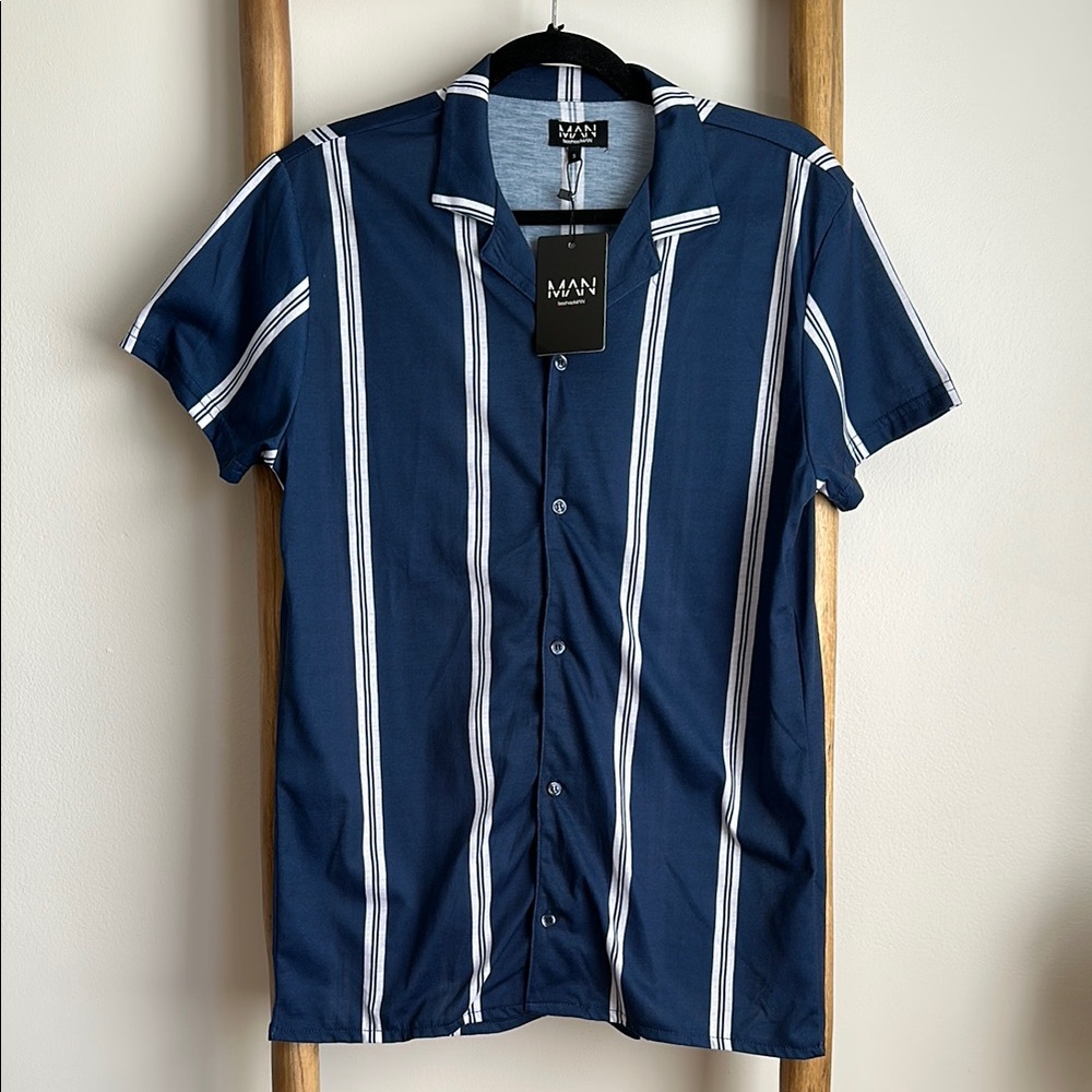Boohoo Mens Navy and White Casual Shirt NWT
